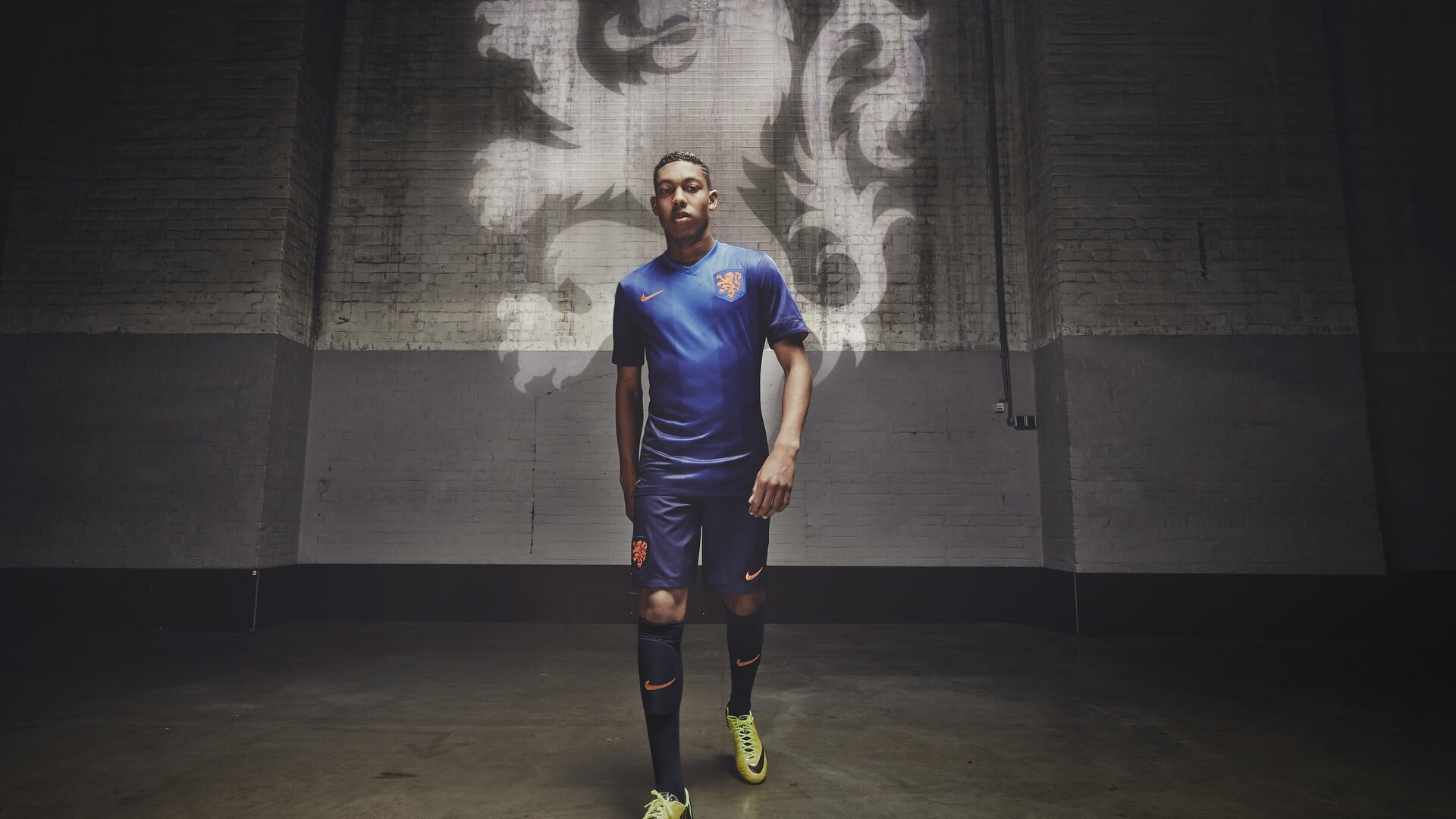 开云体育中国官网-“安赫尔·巴尔博萨的反应速度与精准突破，成为美洲狮队的得分关键”